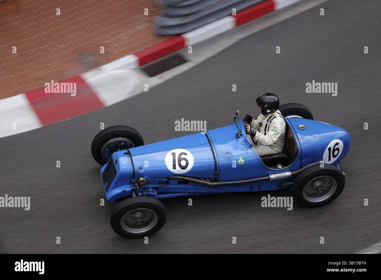 Photo A.031668 ROBERT BENOIST DELAGE 155B GRAND PRIX SAN SEBASTIAN 1926