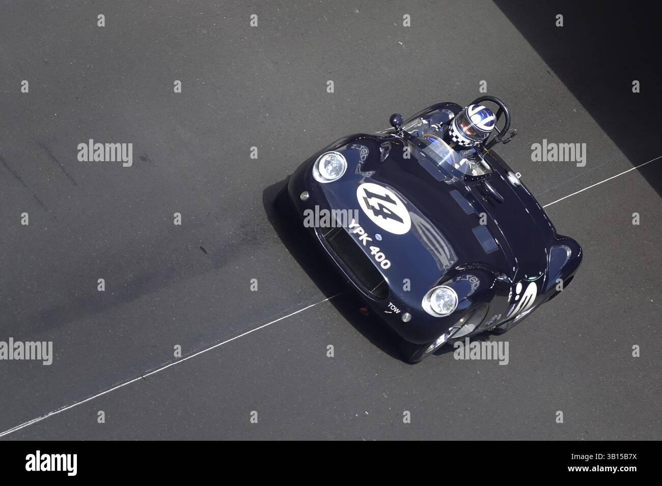 Racing jaguar mk2 car hi-res stock photography and images - Alamy