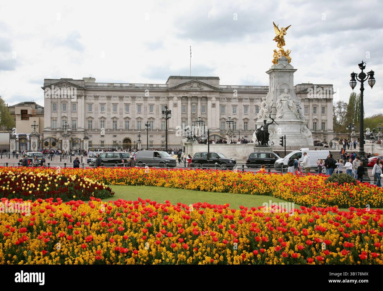 Buckingham Palace In The City Of London In The Spring Of 2025 Stock Buckingham Palace In The City Of London In The Spring Of 2025 3B178MX 