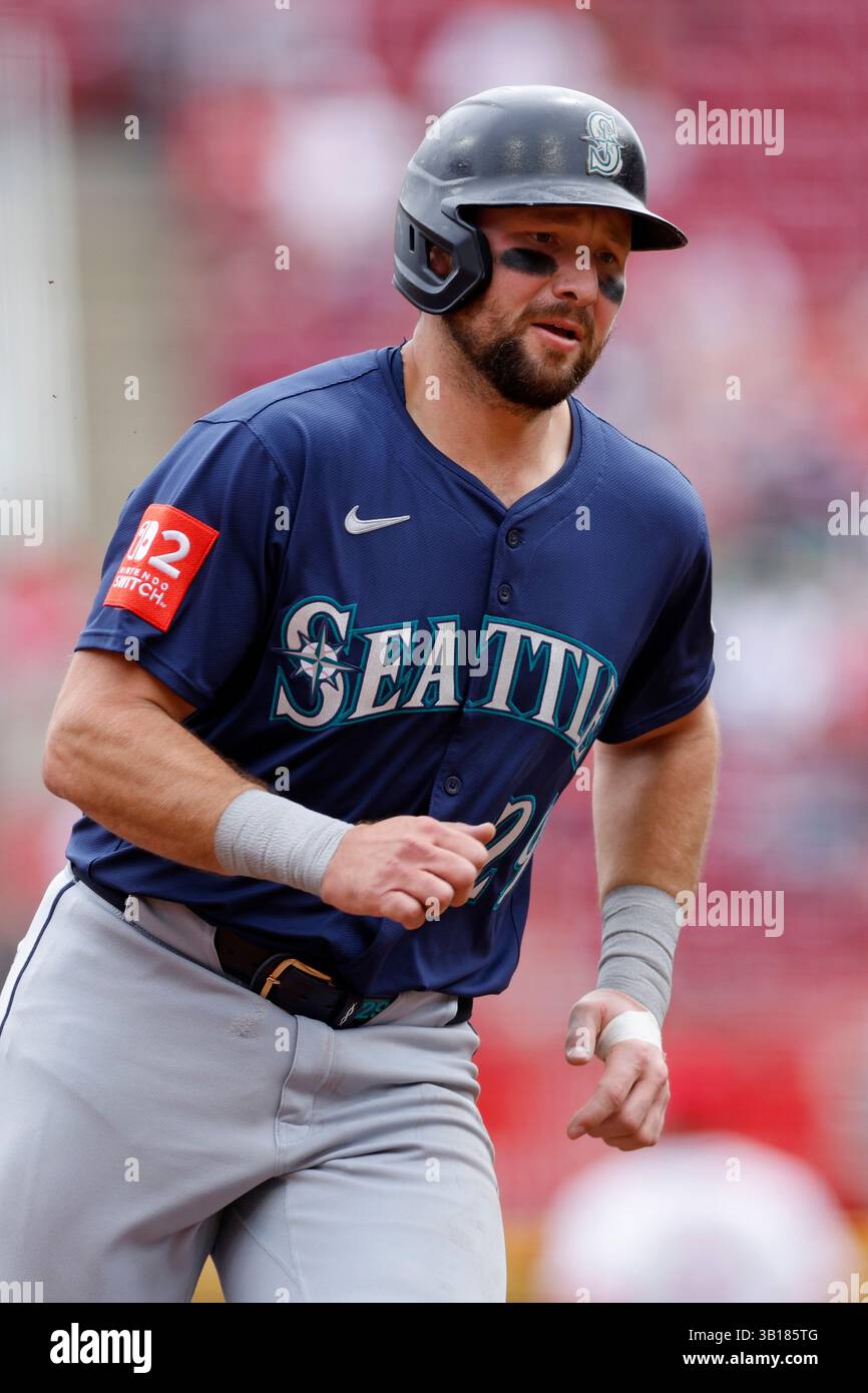 CINCINNATI, OH - APRIL 17: Seattle Mariners catcher Cal Raleigh (29 ...