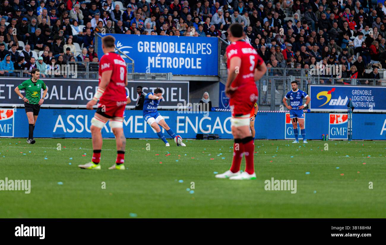 Sam Davis Rugby Sam Davies (10 Grenoble) in action during 2nd Division French Rugby ...