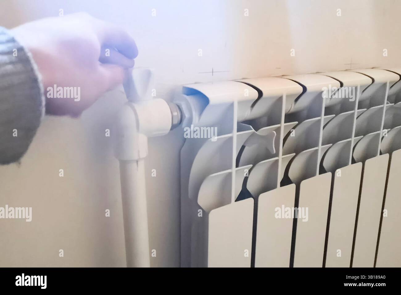 Frozen radiators hi-res stock photography and images - Alamy