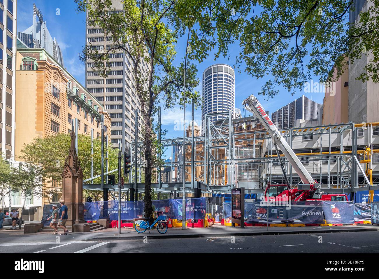 Scaffolding and construction of the Sydney Metro driverless Hunter ...