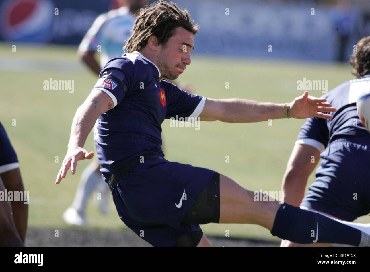 lot ancienne photos de l'equipe de france de rugby + une autre