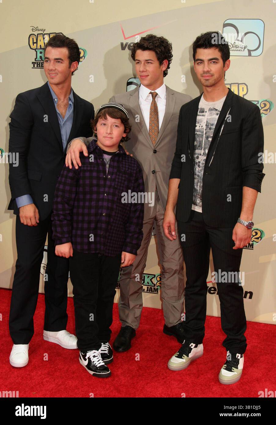 Front row l to r hi-res stock photography and images - Page 18 - Alamy