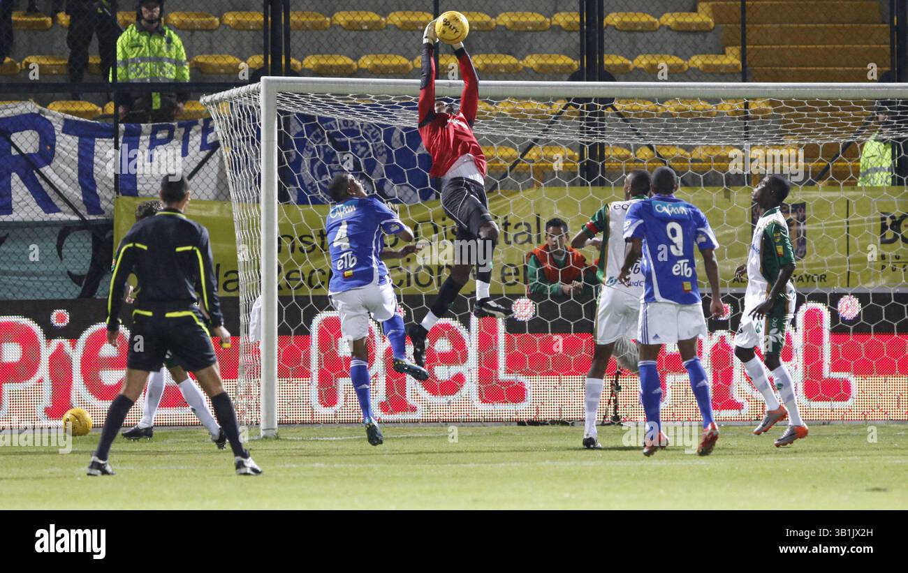 Equidad vs millonarios hi-res stock photography and images - Alamy