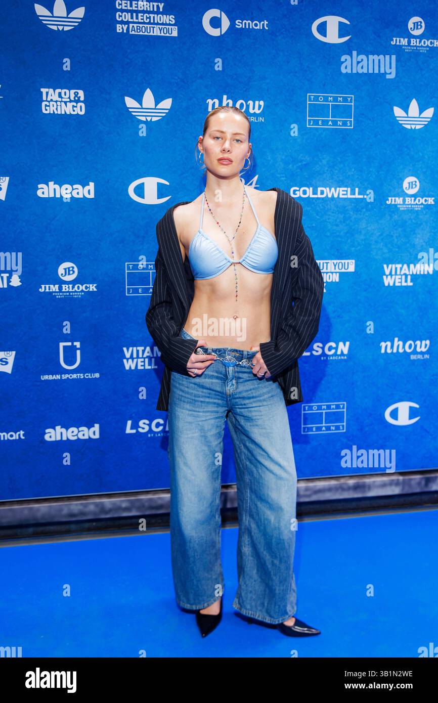 Mary miller hi-res stock photography and images - Alamy