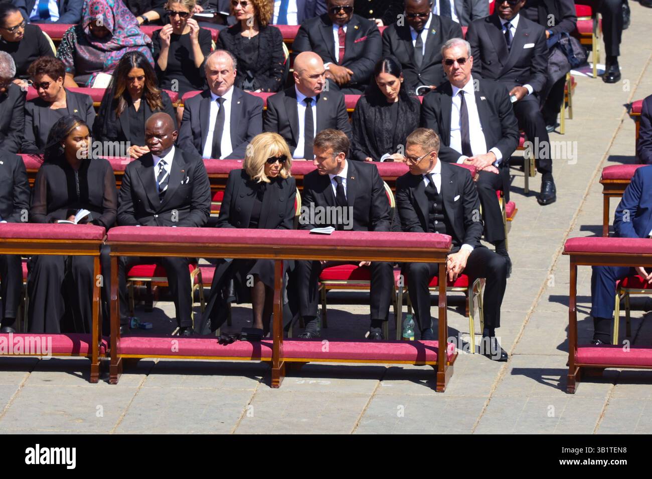 Brigitte Macron , Emmanuel Macron , Alexander Stubb Pope Francis