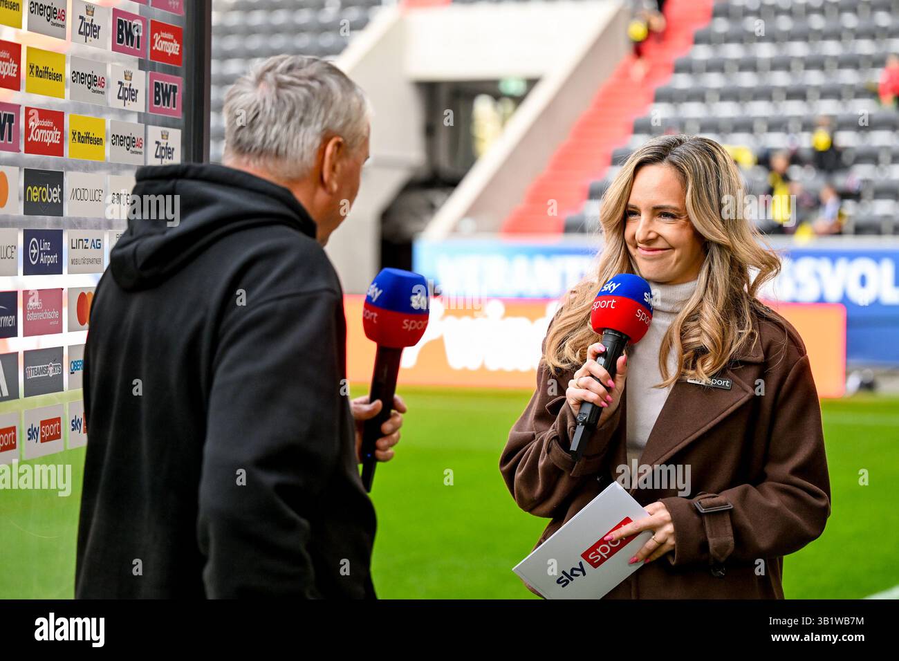 Raiffeisen Arena Linz, AUT, Admiral Bundesliga, LASK Linz vs SK ...
