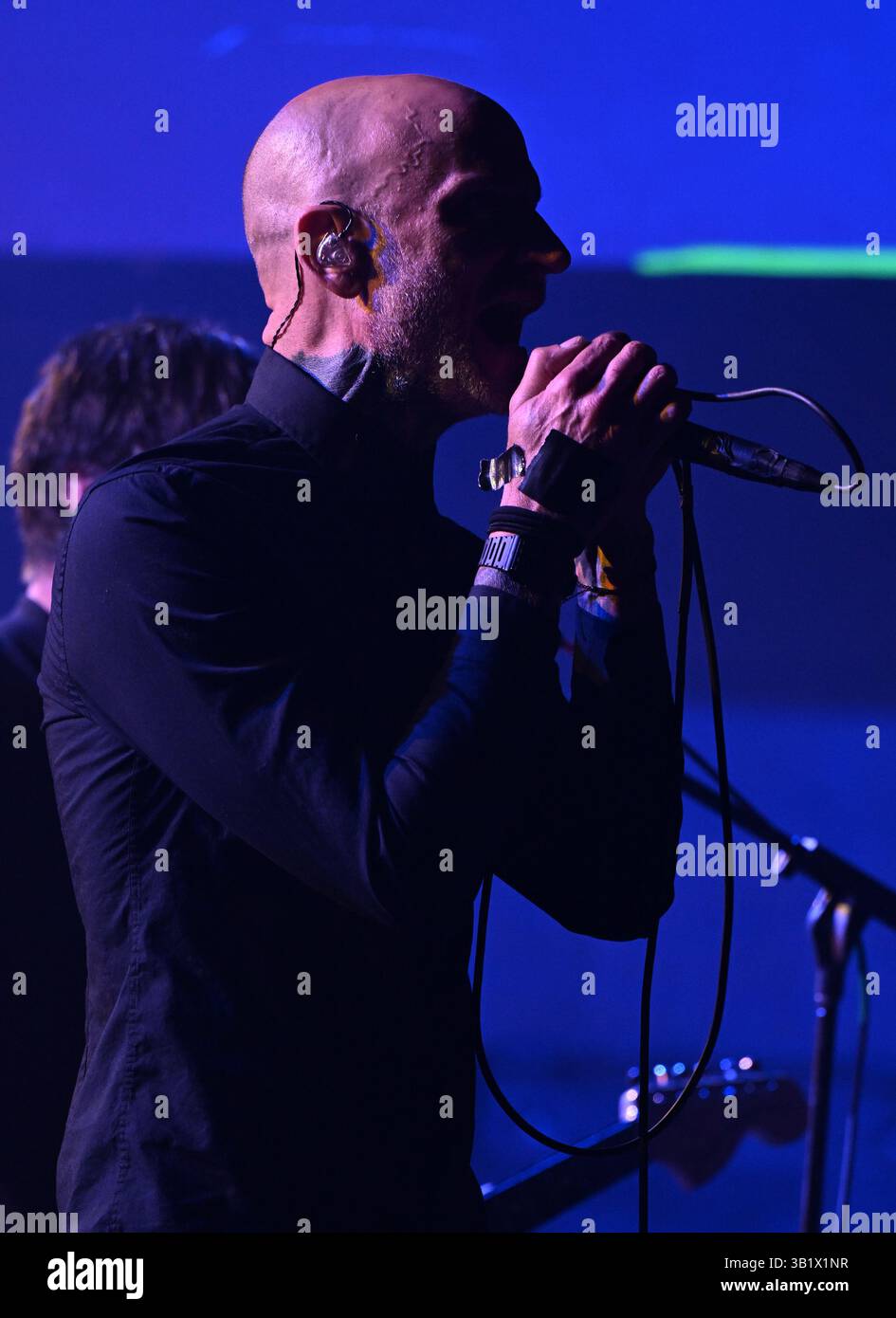 FORT LAUDERDALE FL - APRIL 25: Cold performs during the Spring 2025 U.S ...
