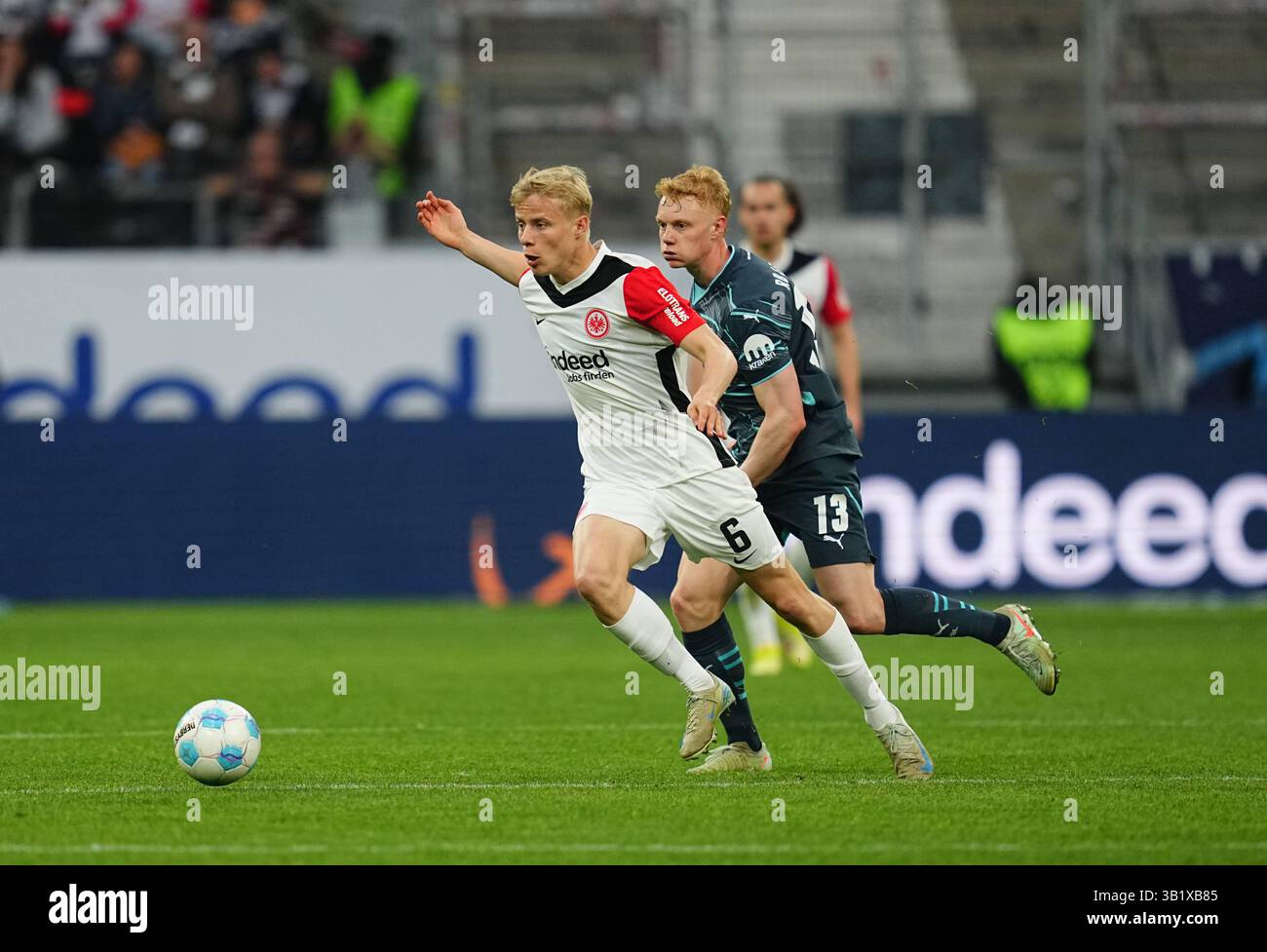 Hjlund April 26 2025: Oscar Højlund of Eintracht Frankfurt controls the ball ...