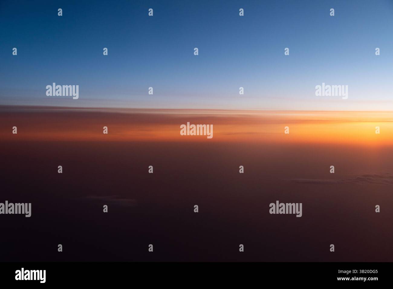 Amanecer en vuelo Stock Photo