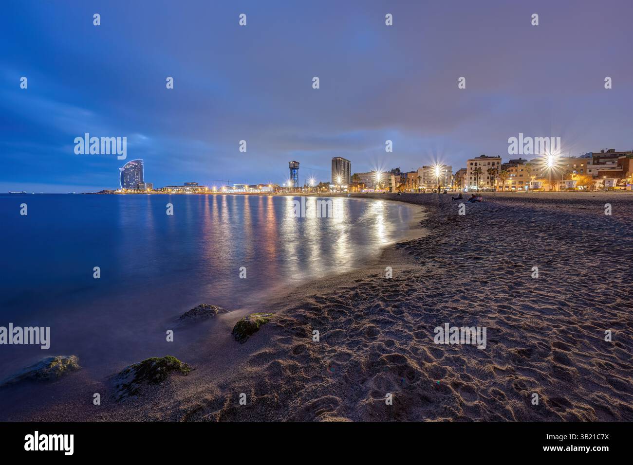 Beach barcelona hi-res stock photography and images - Alamy