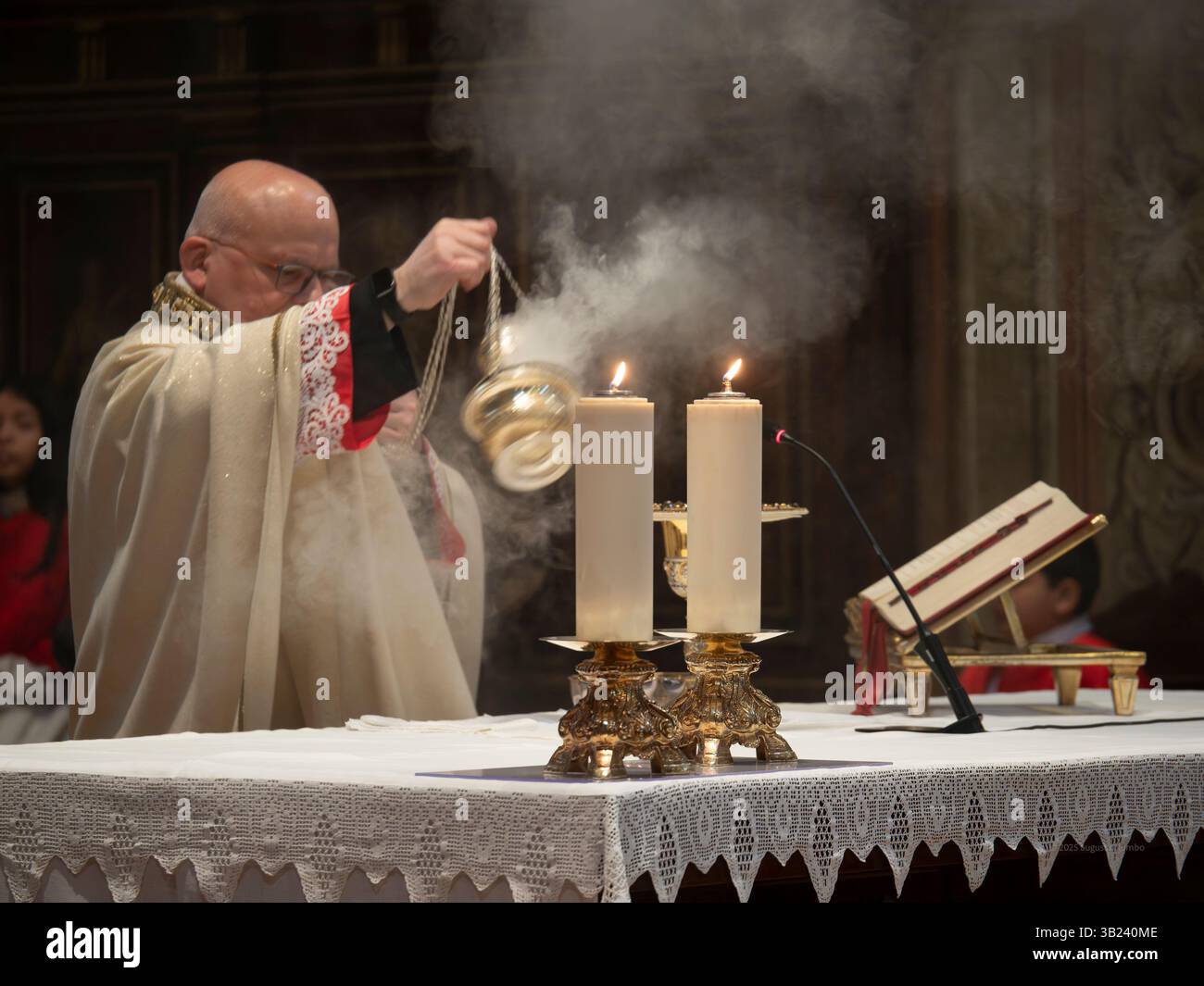 Altar of incense bible hi-res stock photography and images - Alamy