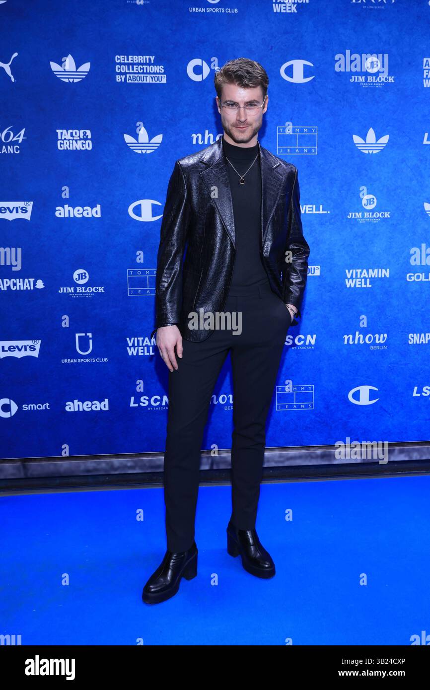 Linus weber hi-res stock photography and images - Alamy