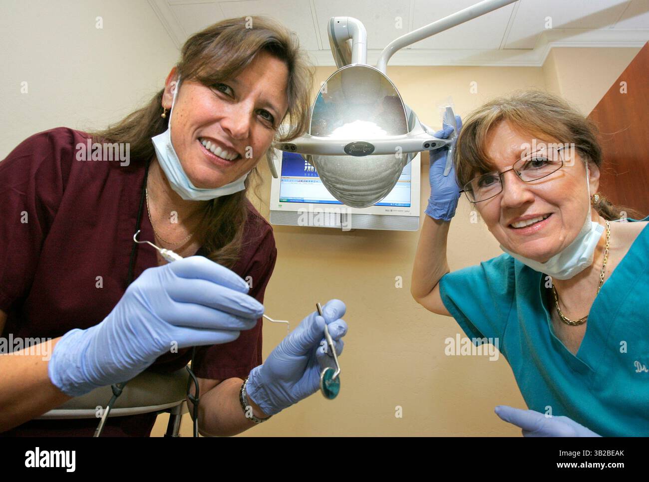 Dentists beach hi-res stock photography and images - Alamy