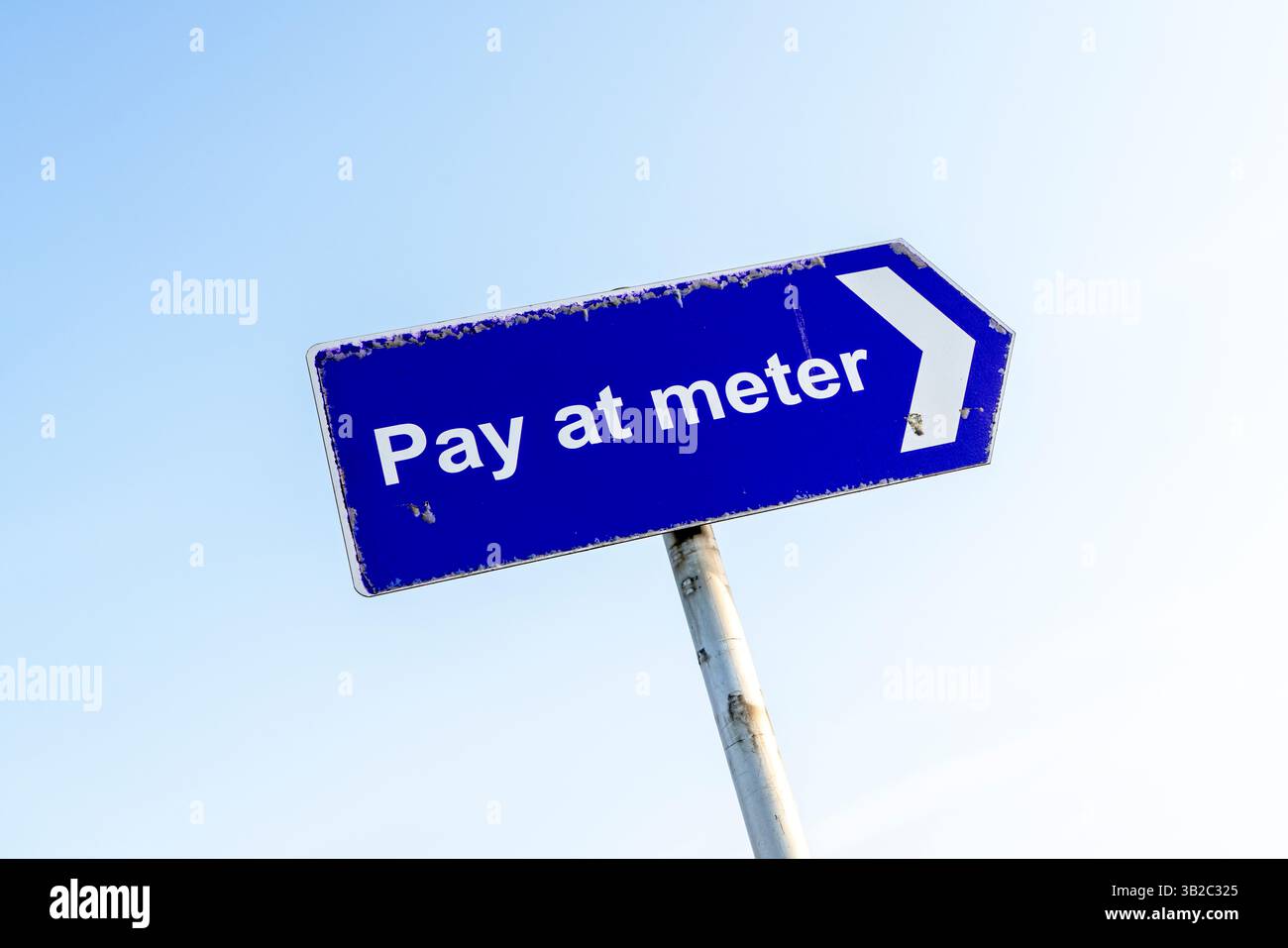 Pay at meter car parking sign Stock Photo - Alamy