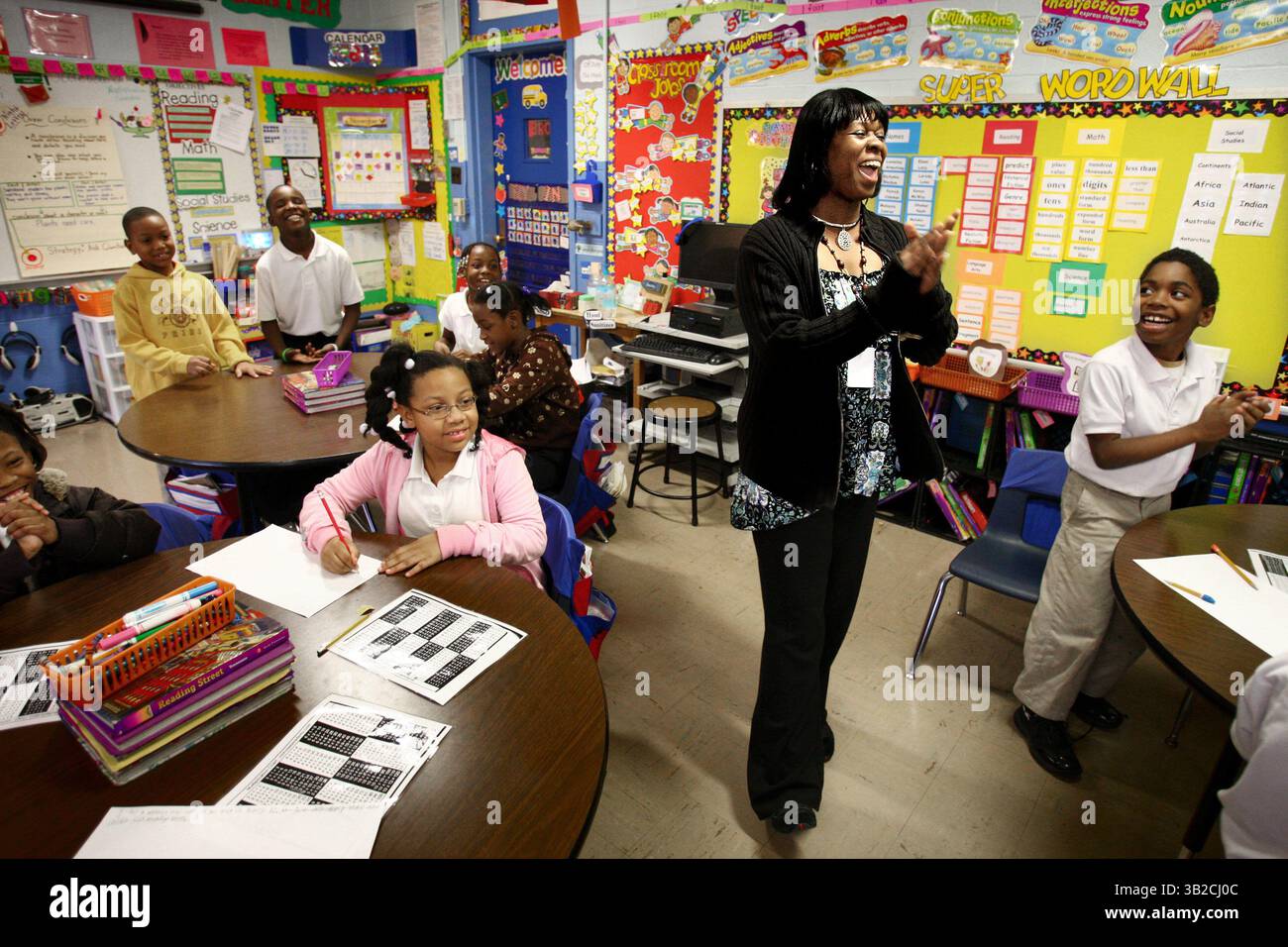 Third grade math class hi-res stock photography and images - Alamy