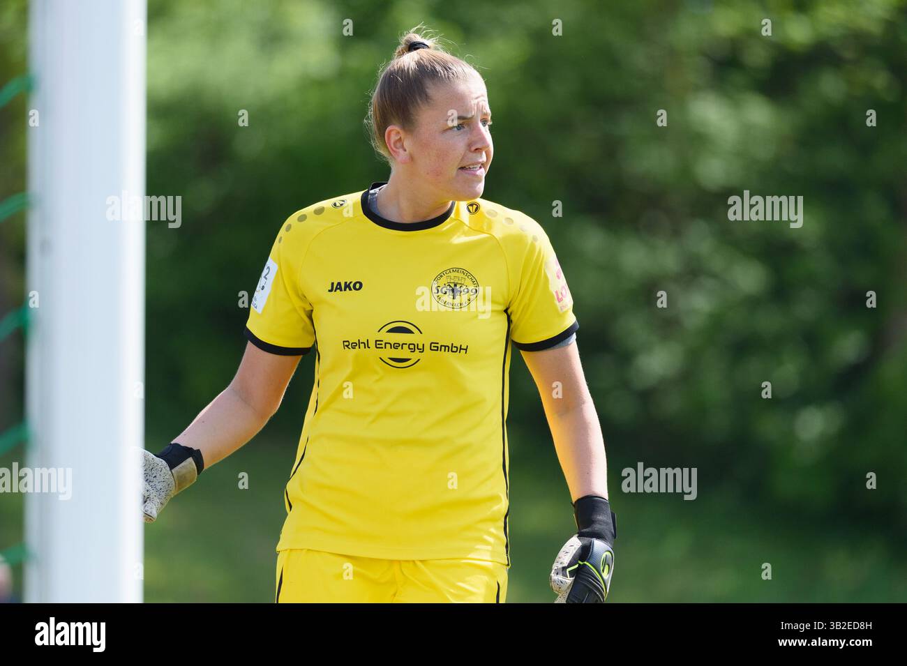 Aschheim, Germany. 27th Apr, 2025. Aschheim, Germany, April 27th, 2025: Goalkeeper Laura van der Laan (1 SG 99 Andernach) during the 2. Frauen-Bundesliga match between FC Bayern Munich II and SG 99 Andernach at Sportpark Aschheim, Germany. (Sven Beyrich/SPP) Credit: SPP Sport Press Photo. /Alamy Live News Stock Photo