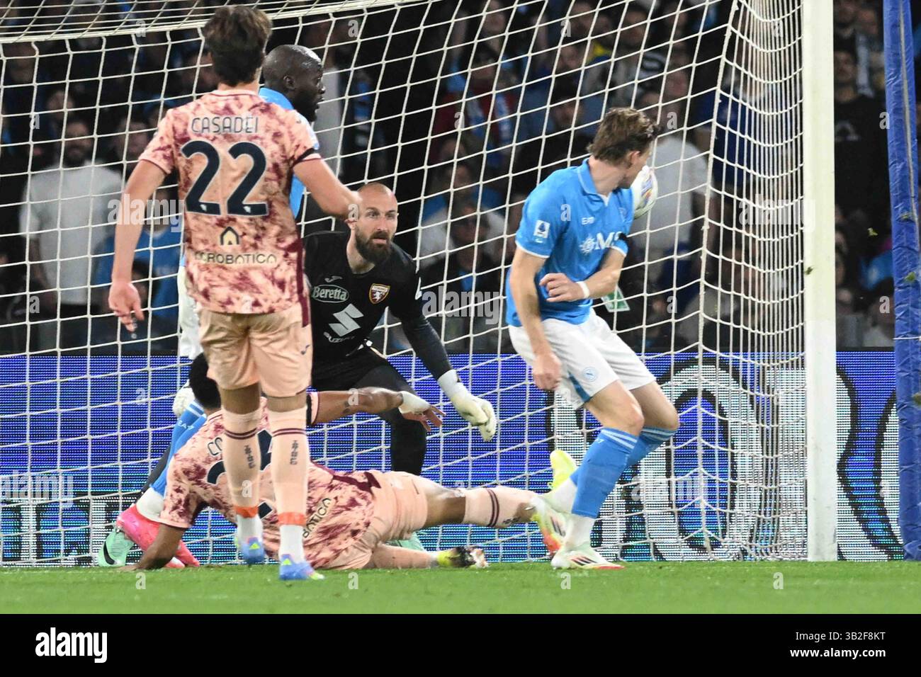 Gorgeous Mctominay Scores As Napoli Down Qarabag On Maradona Anniversary Artwork for Your Screen Gorgeous Mctominay Scores As Napoli Down Qarabag On Maradona Anniversary Artwork for Your Screen