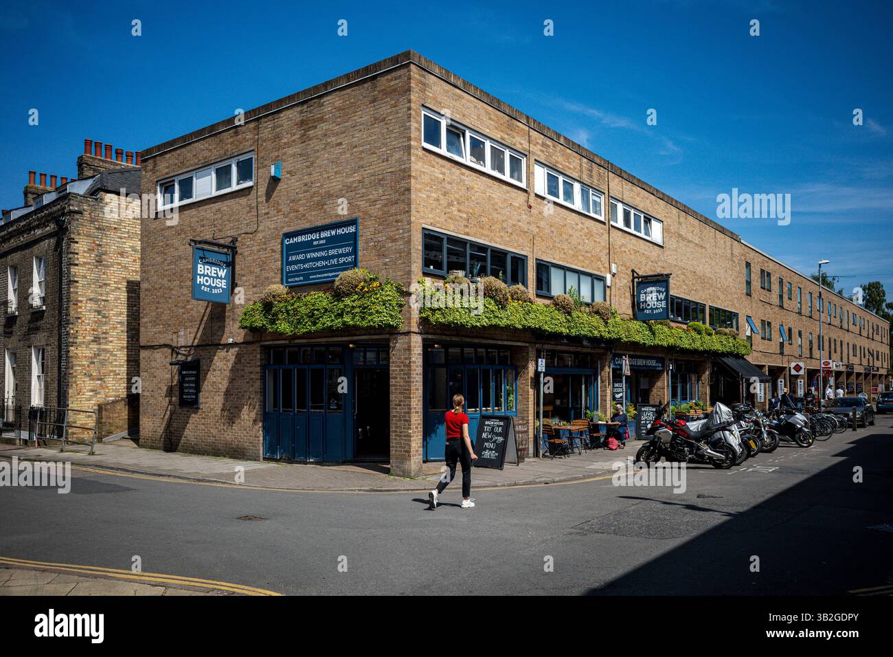 Cambridge Brew House Pub Cambridge UK. The Cambridge Brew House is a pub, restaurant and microbrewery located at 1 King St Cambridge. Founded 2013. Stock Photo