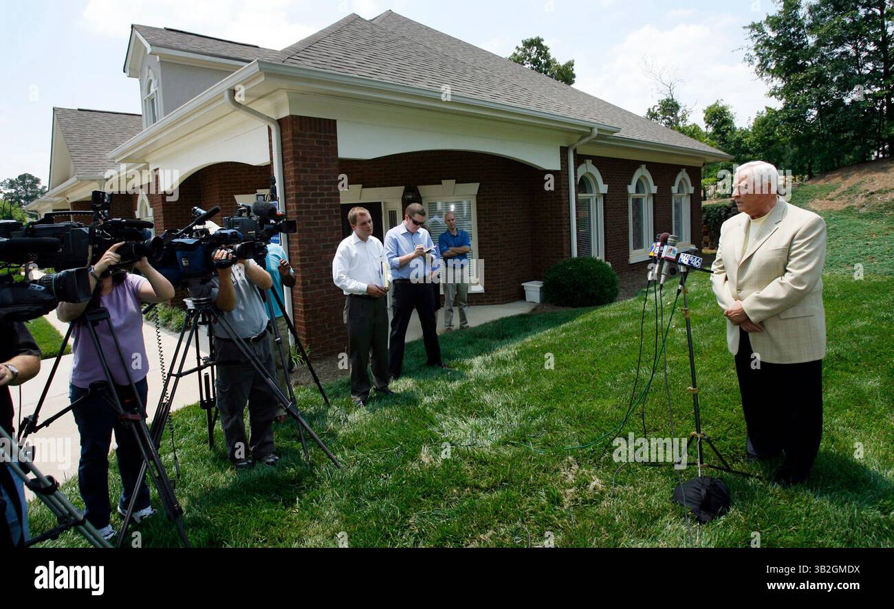 May 27, 2008 - Buford, Georgia, U.S. - Harold Hal Wenal discusses the $100,000 reward for information leading to the arrest of the killer of his wife, Eva Kay Wenal, during a press conference at his office of Flexxon Operating. Eva Kay Wenal was murdered in Duluth/Lawrenceville, Georgia in 2008. Her husband came home from work after he couldn't reach her on the phone. He found his wife at their upscale home, her throat slashed. A witness supplied authorities with a composite sketch of a man seen near the house. Shortly after, a confession letter was mailed to the media. This angry letter was m Stock Photo