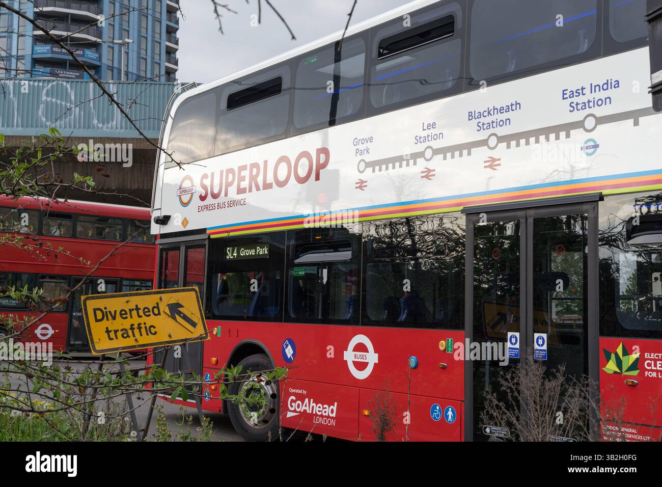 Superloop Bus Sl4 Sl4 bus rerouted to canning town hi-res stock photography and images ...