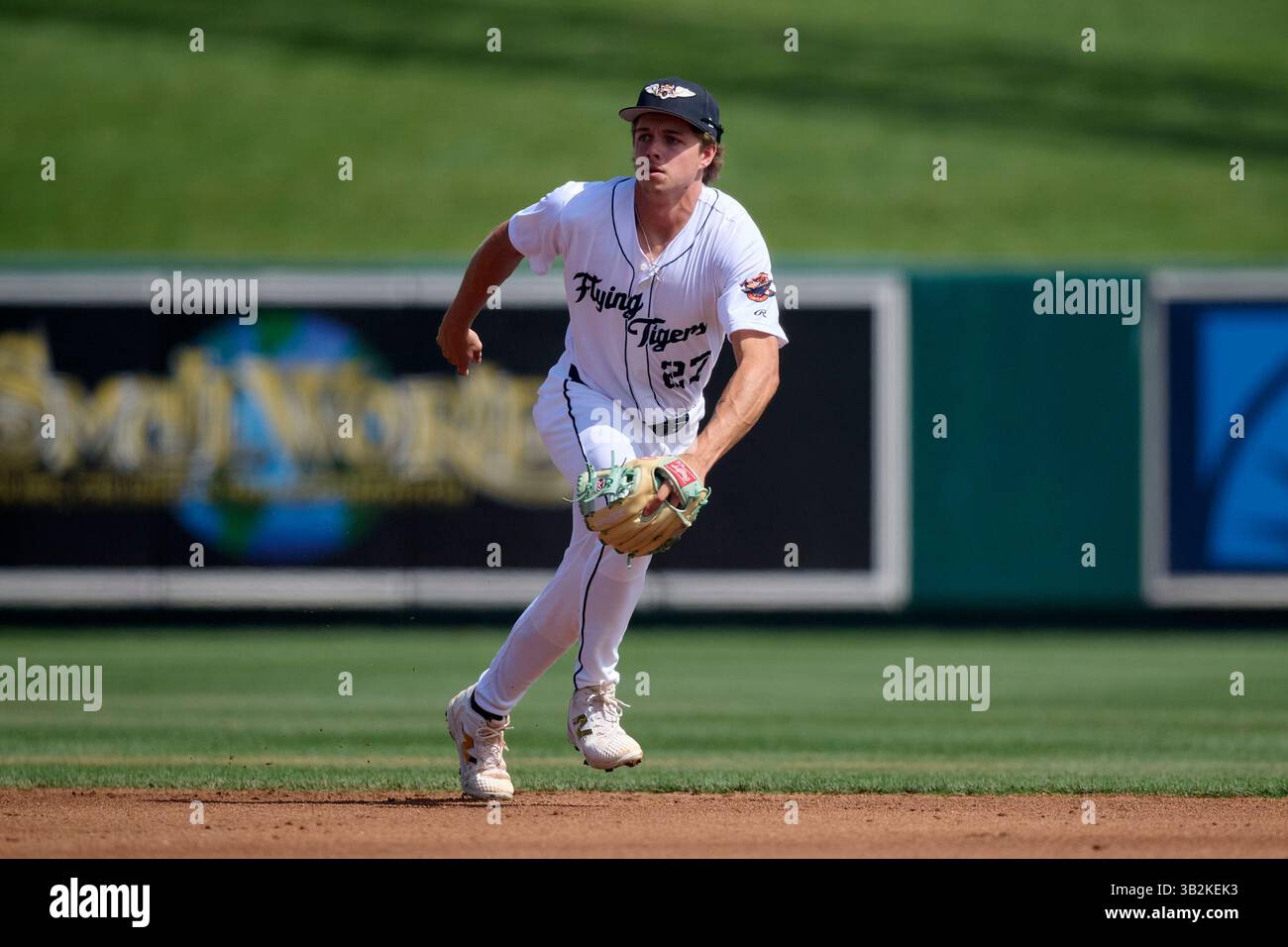 Lakeland Flying Tigers shortstop Bryce Rainer (27) fielding during an ...