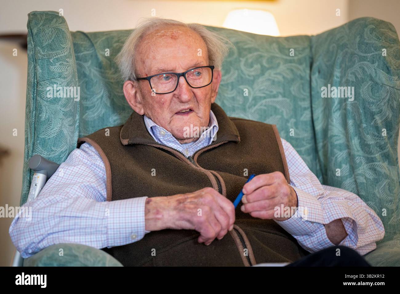 Vice Admiral Sir Tom Baird, 100, the former head of Scotland's Navy ...