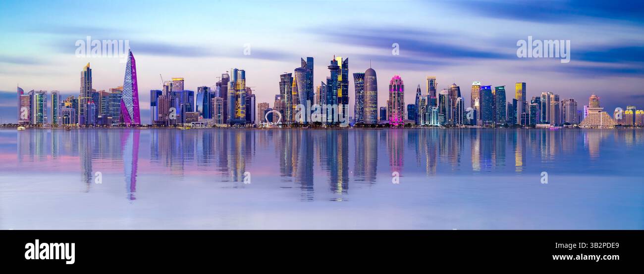 Doha night skyline hi-res stock photography and images - Alamy