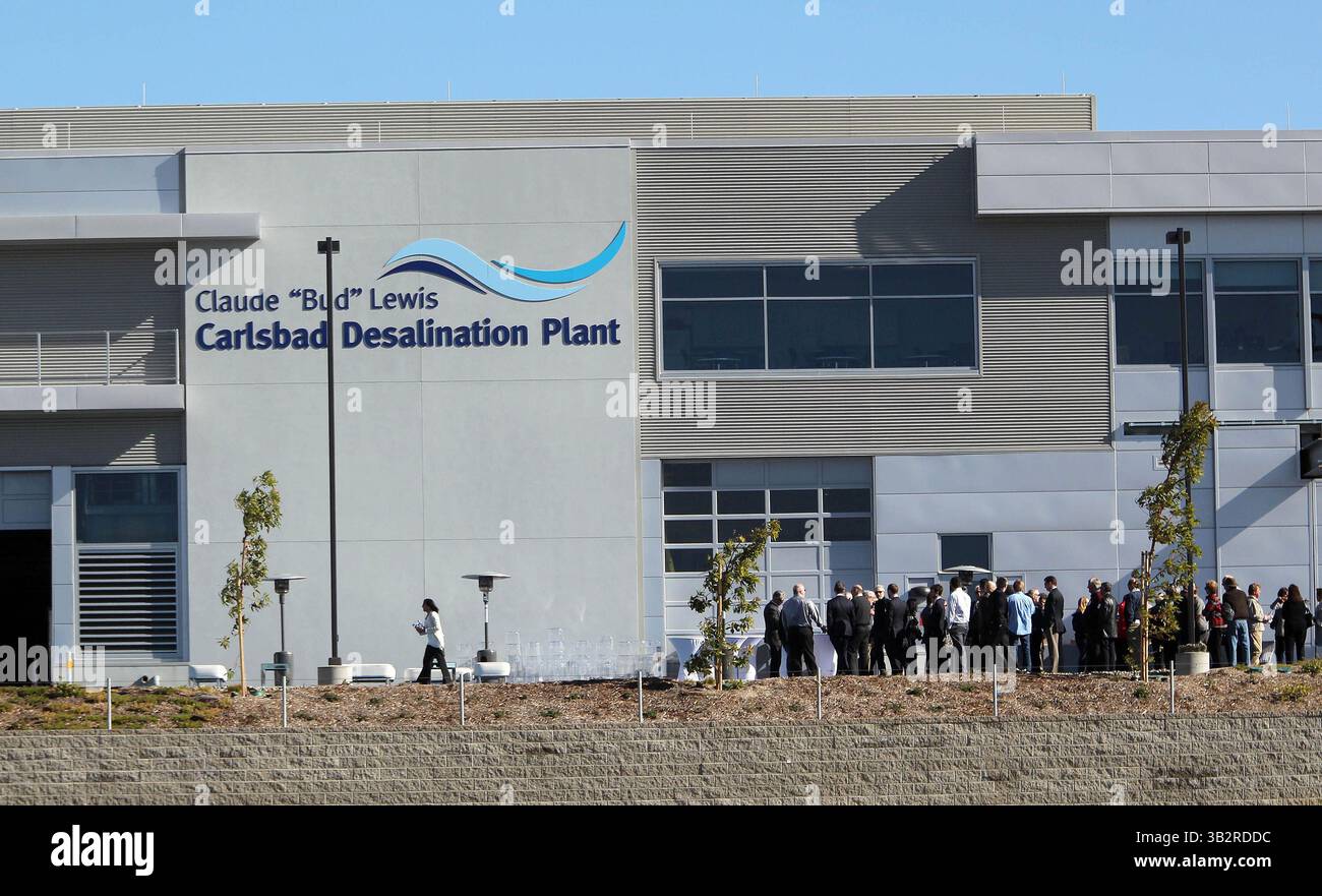 The Carlsbad Desalination Plant will now be referred to as the Claude "Bud"  Lewis Desalination Plant. (Photo by John Gastaldo/San Diego  Union-Tribune/TNS) *** Please Use Credit from Credit Field *** Stock Photo  - Alamy