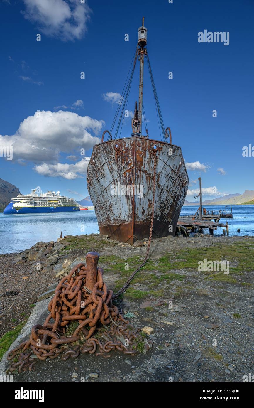 The wreck of the Petrel, a whaler (whaling ship) built in Norway in ...