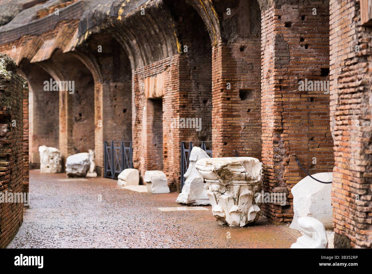 Rome, Italy - 09.12.2022: Colosseum, historic roman ruins with ancient ...