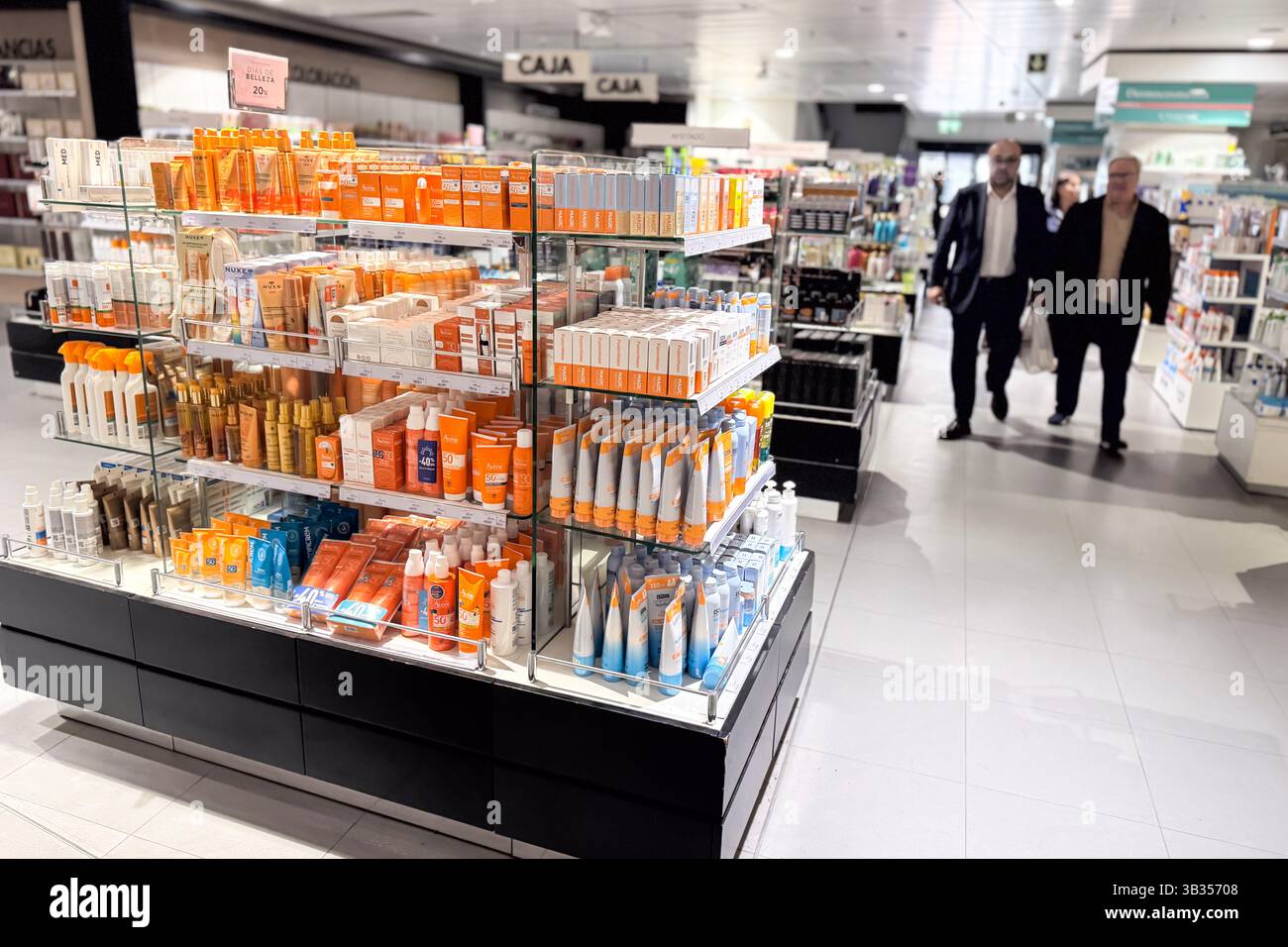 Inside a department store during the massive blackout in Zaragoza, Spain Stock Photo