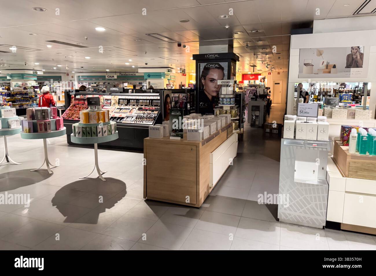 Inside a department store during the massive blackout in Zaragoza, Spain Stock Photo