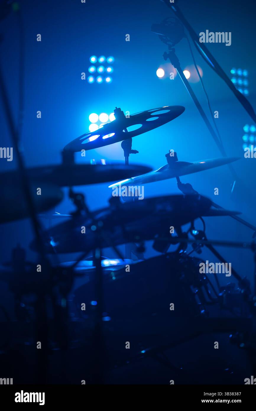 Drum kit in atmospheric hi-res stock photography and images - Alamy