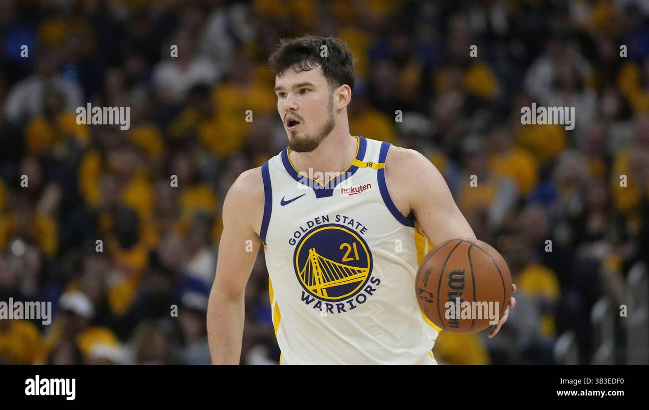 Golden State Warriors center Quinten Post (21) during Game 3 of an NBA