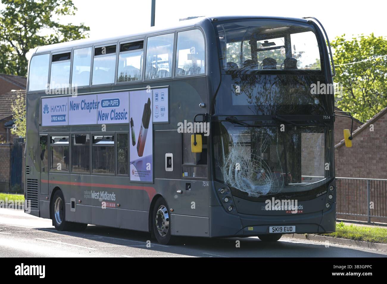 West Midlands Rtc Arden Road, Rednal 28th April 2025. - West Midlands Police closed Arden ...