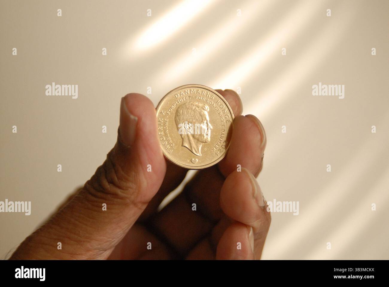 Other side of coin hi-res stock photography and images - Alamy