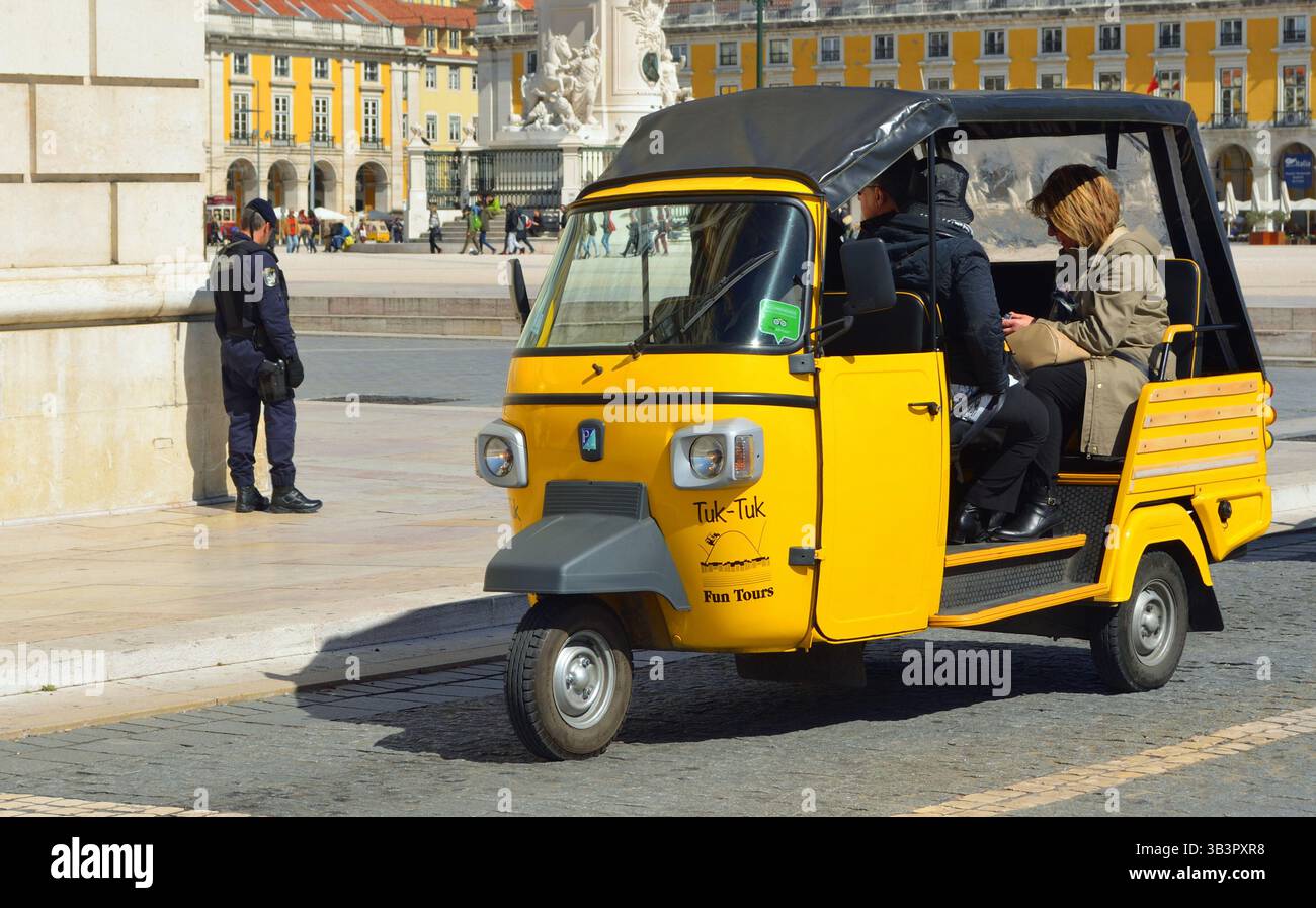 Porno ona va qizini sikishdi