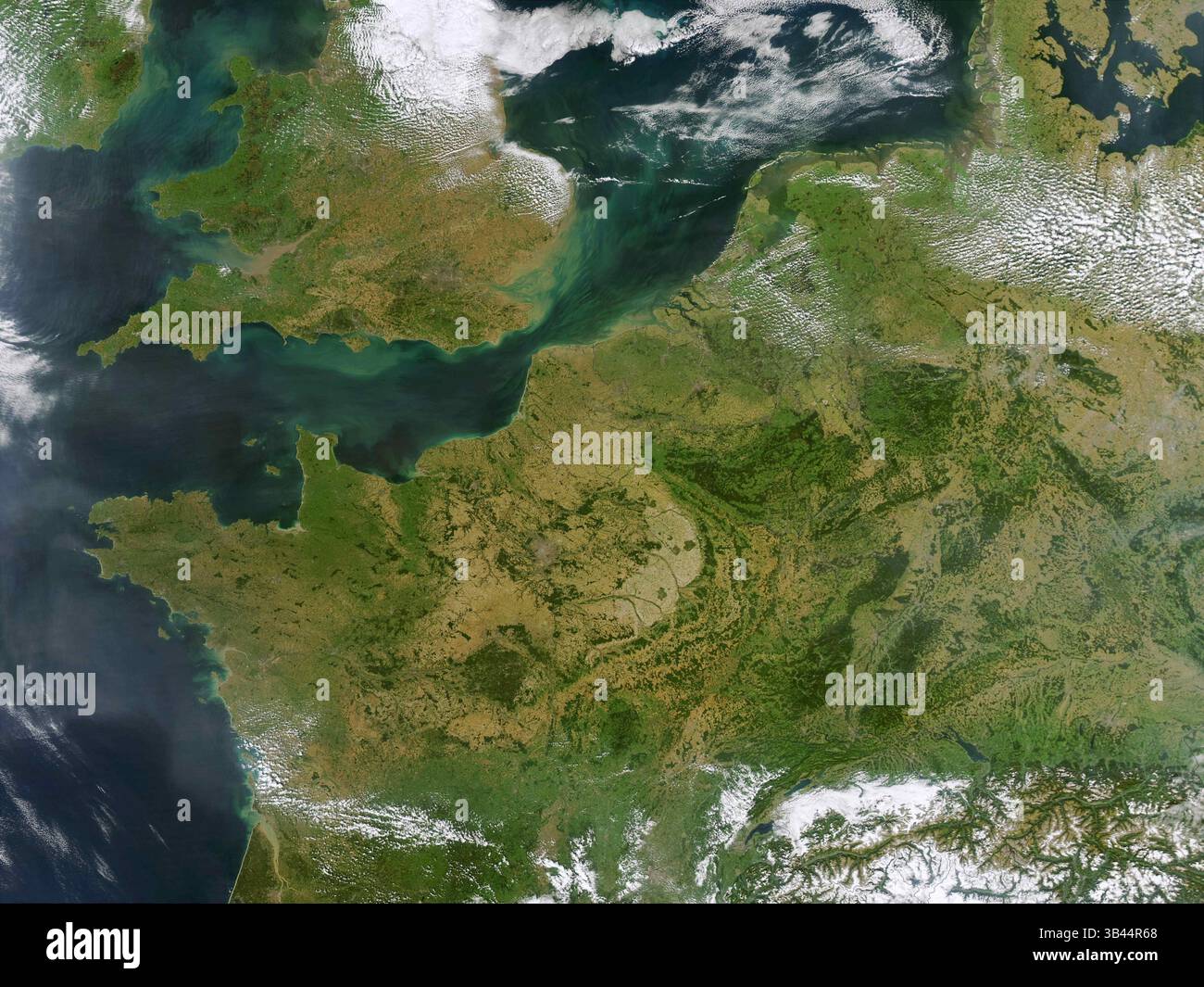 Netherlands satellite image hi-res stock photography and images - Alamy