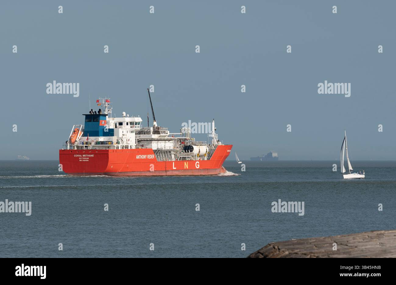 Southampton England UK. 27.04.2025. Outbound from Southampton the LNG tanker  Coral Methane sailing on Southampton Water for her home port in the Neth Stock Photo