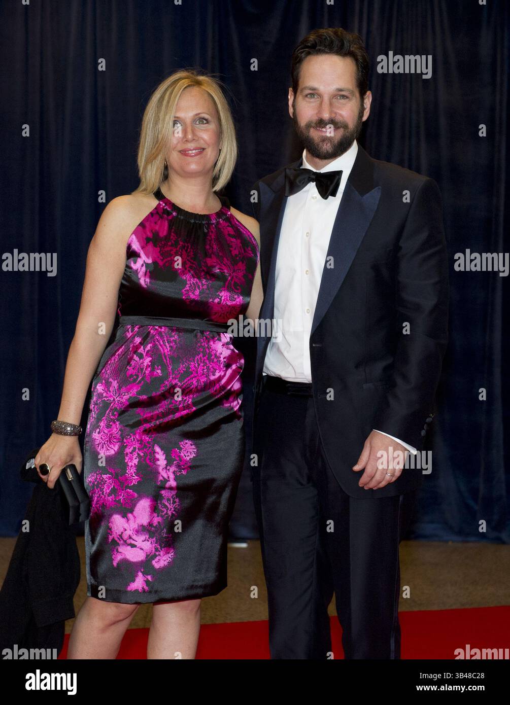 April Rudd Paul Rudd And His Wife Julie Yaeger High Resolution Stock