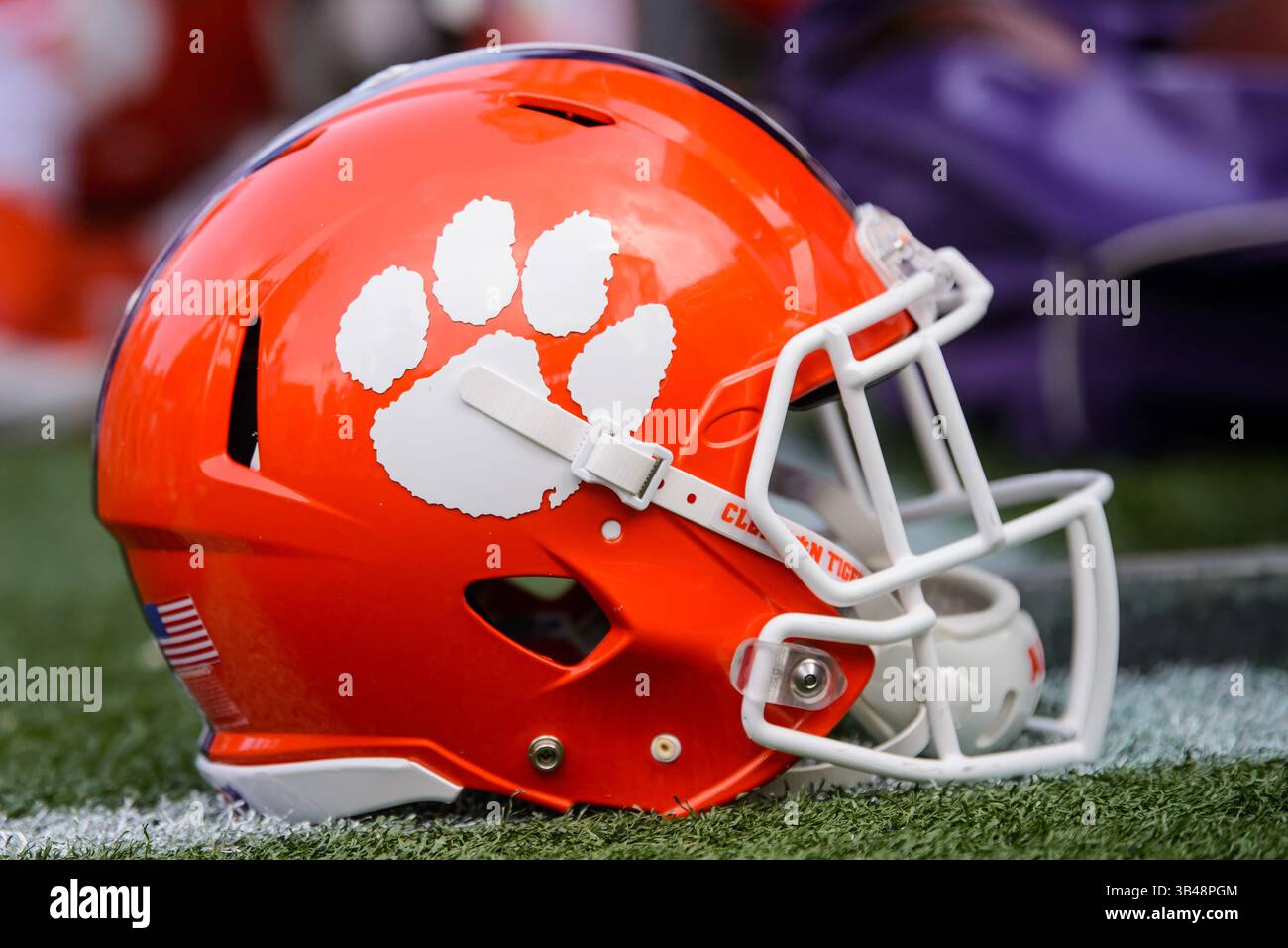 clemson football helmet image Riddell Tigers Revolution Speed Mini Officially licensed and full Clemson Tigers - Clemson Helmet