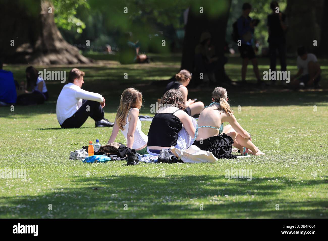 Hot weather 2025 hi res stock photography and images Alamy Hot weather 2025 hi res stock photography and images Alamy
