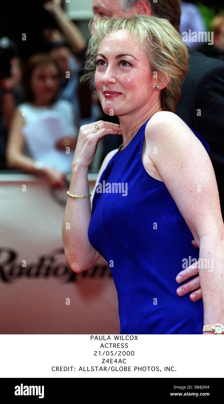 May 21 2000 PAULA WILCOX ACTRESS 21 05 2000 Z4E4AC CREDIT ALLSTAR 