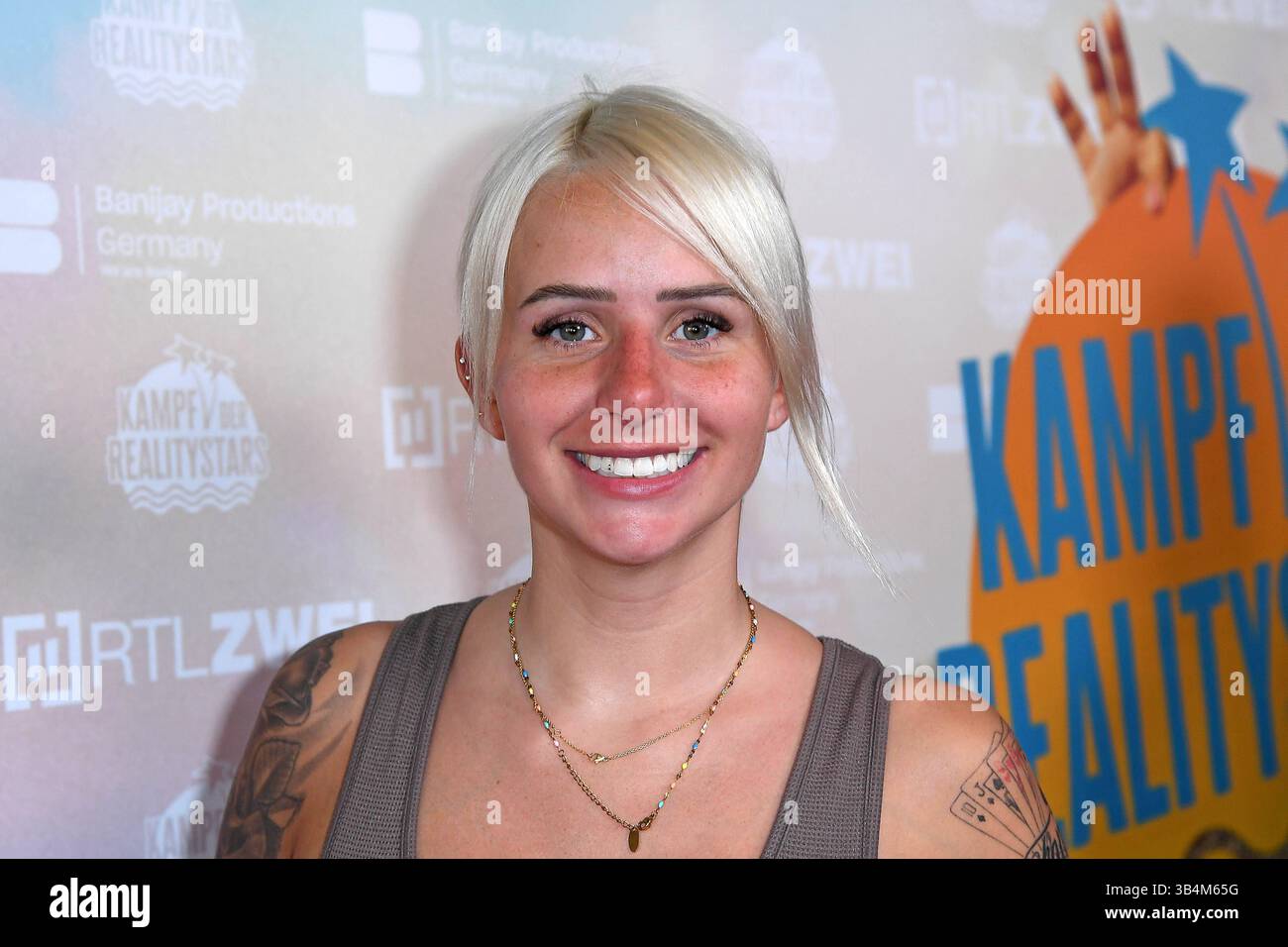 Carina Spack beim KAMPF DER REALITYSTARS 6 Screening im Cinenova Kino ...