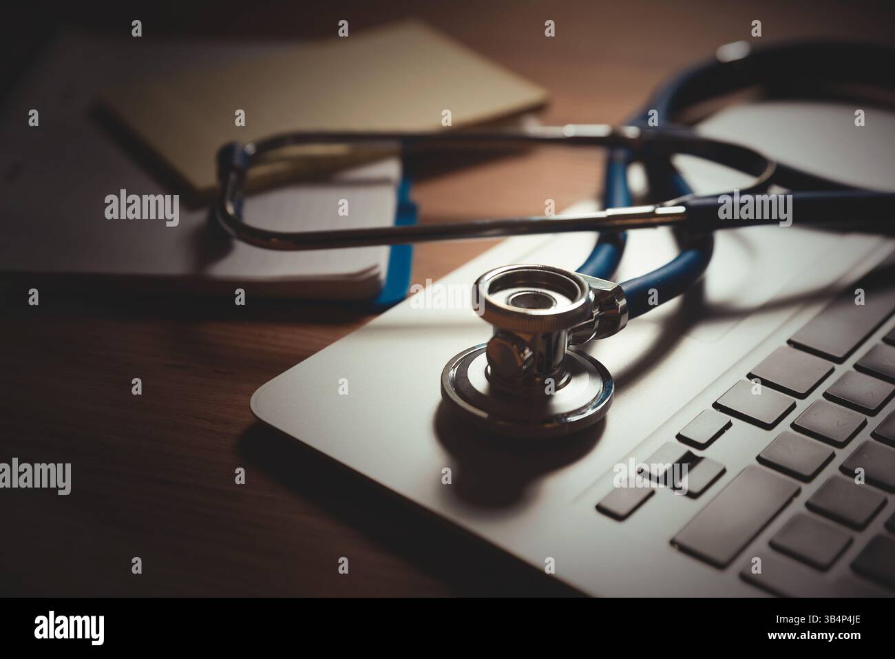 Telehealth nurse hi-res stock photography and images - Alamy