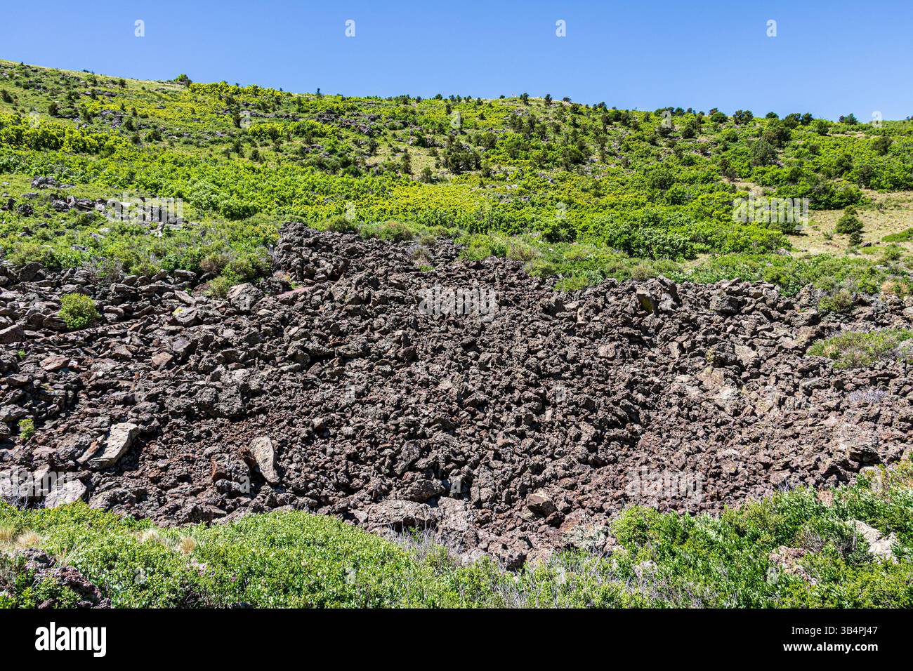 Ancient lava at the bottom of Crater Vent Trail at Capulin Volcano ...