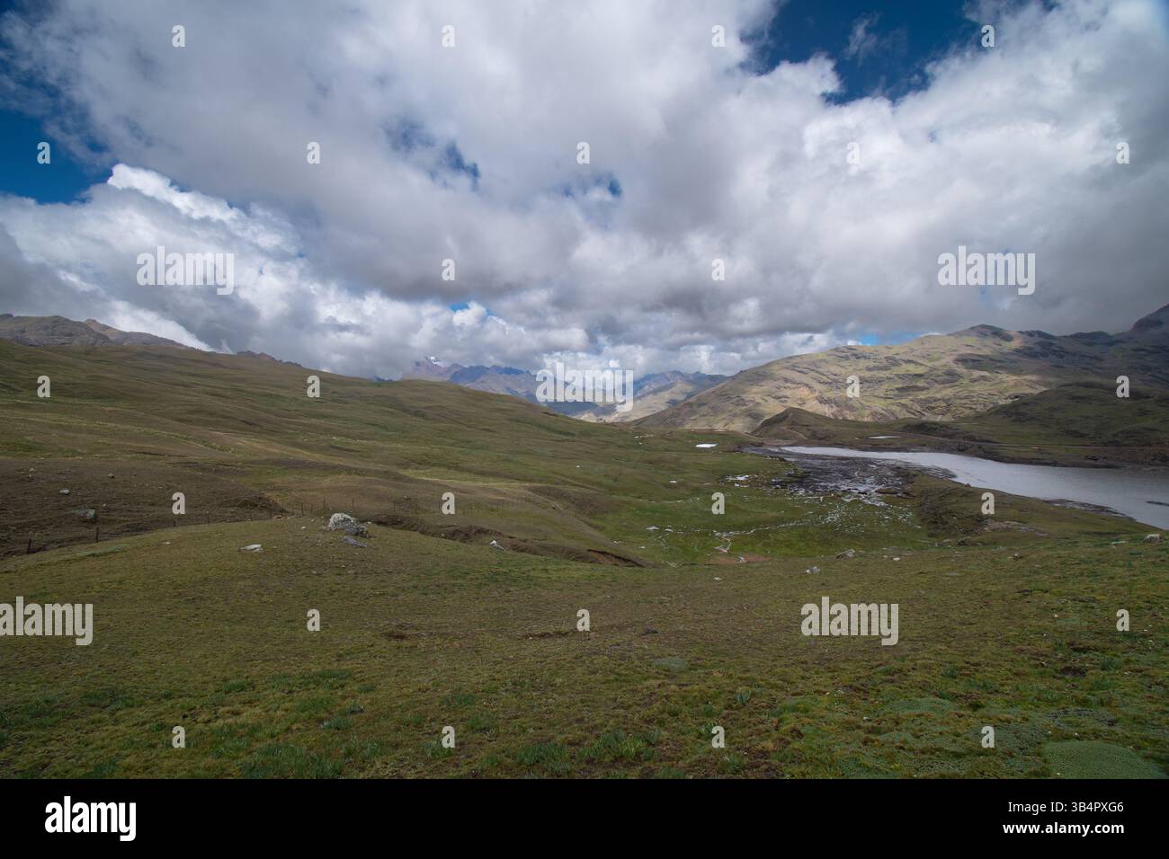 Andean mountain hi-res stock photography and images - Alamy